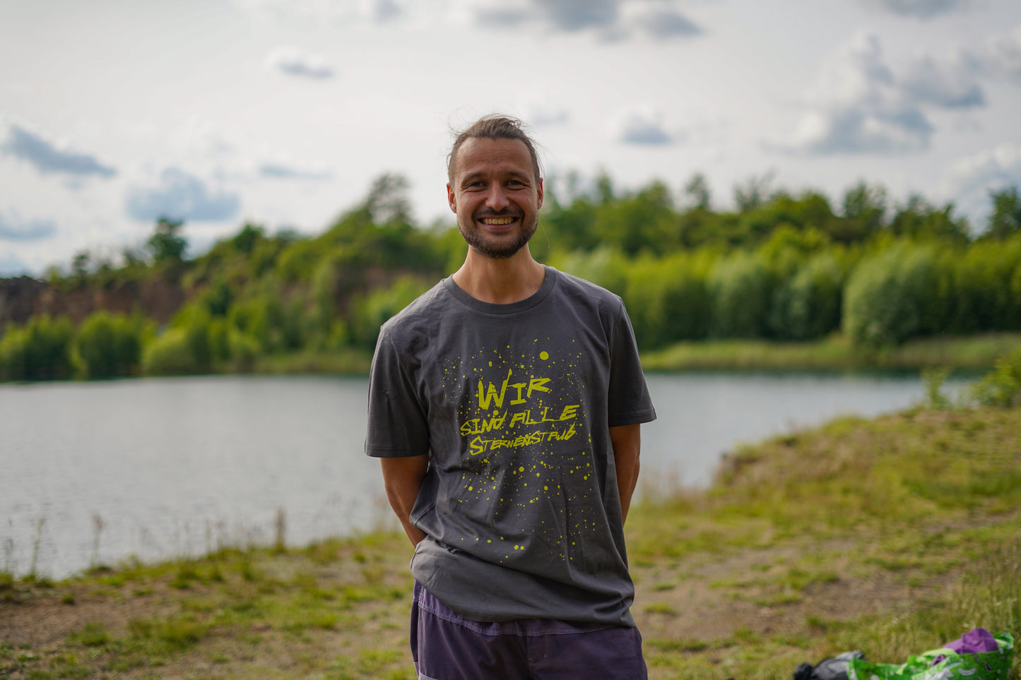 Wir sind Alle Sternenstaub - Herren Organic Shirt