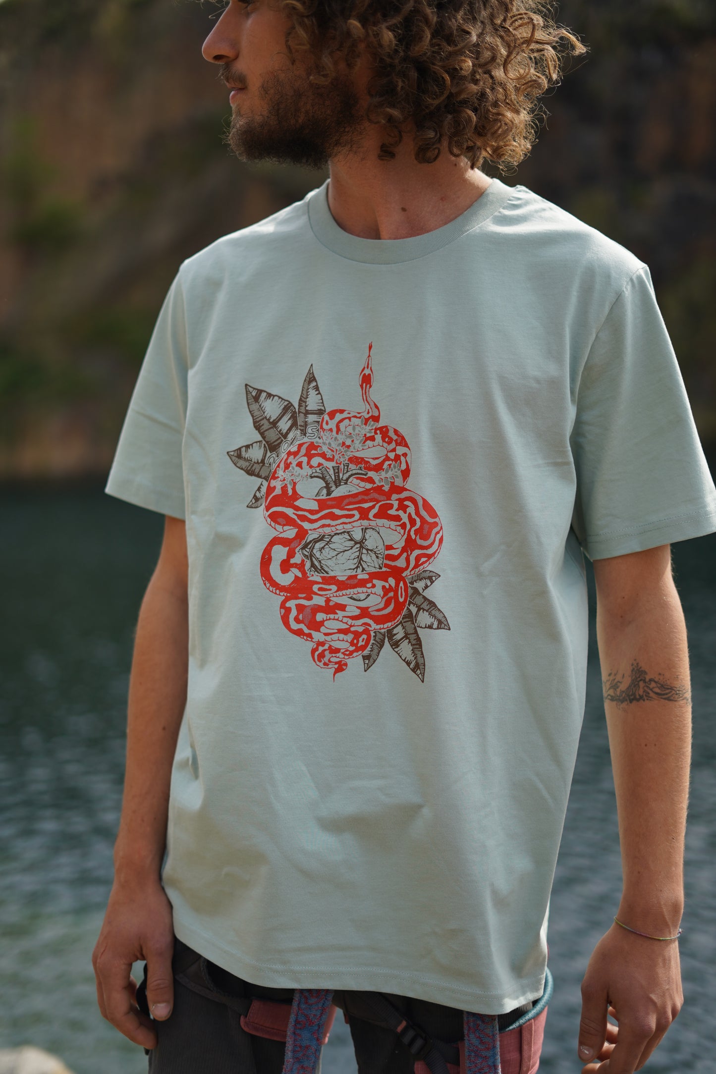 Das Jahr der Schlange - sei wild und erlange Erkenntnis - Fairtrade Bio-tshirt Herren